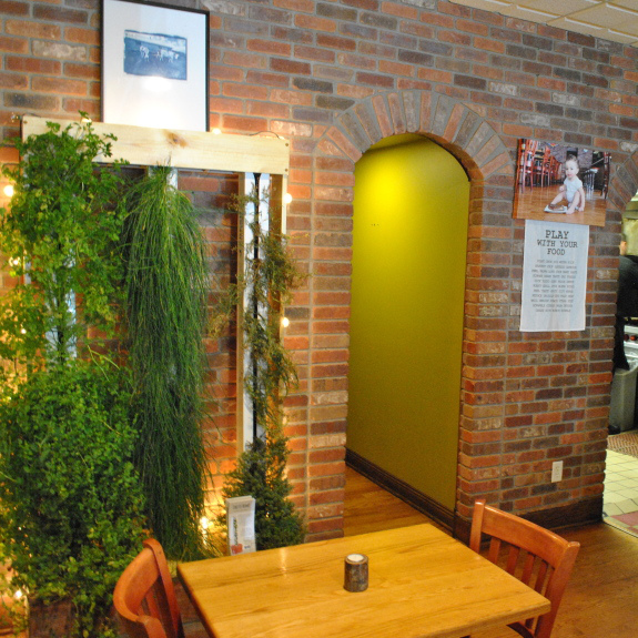Live Display in Restaurant ZipGrow towers